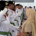 Dua Murid MAN 1 Tanah Dikukuhkan Jadi Anggota Paskibra