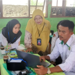 Rika Maria Kepala MAN 1 Tanah Datar Berbagi Inspirasi KBC dan PM di MAN 2 Sijunjung